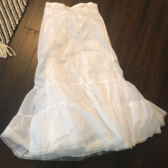 Wedding dress - Picture 7 of 8